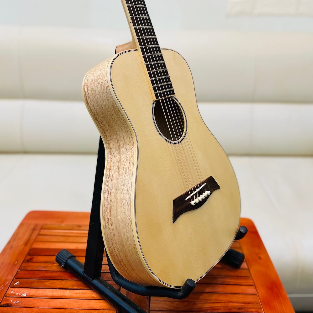 guitar mini size 1:2 soi son mo